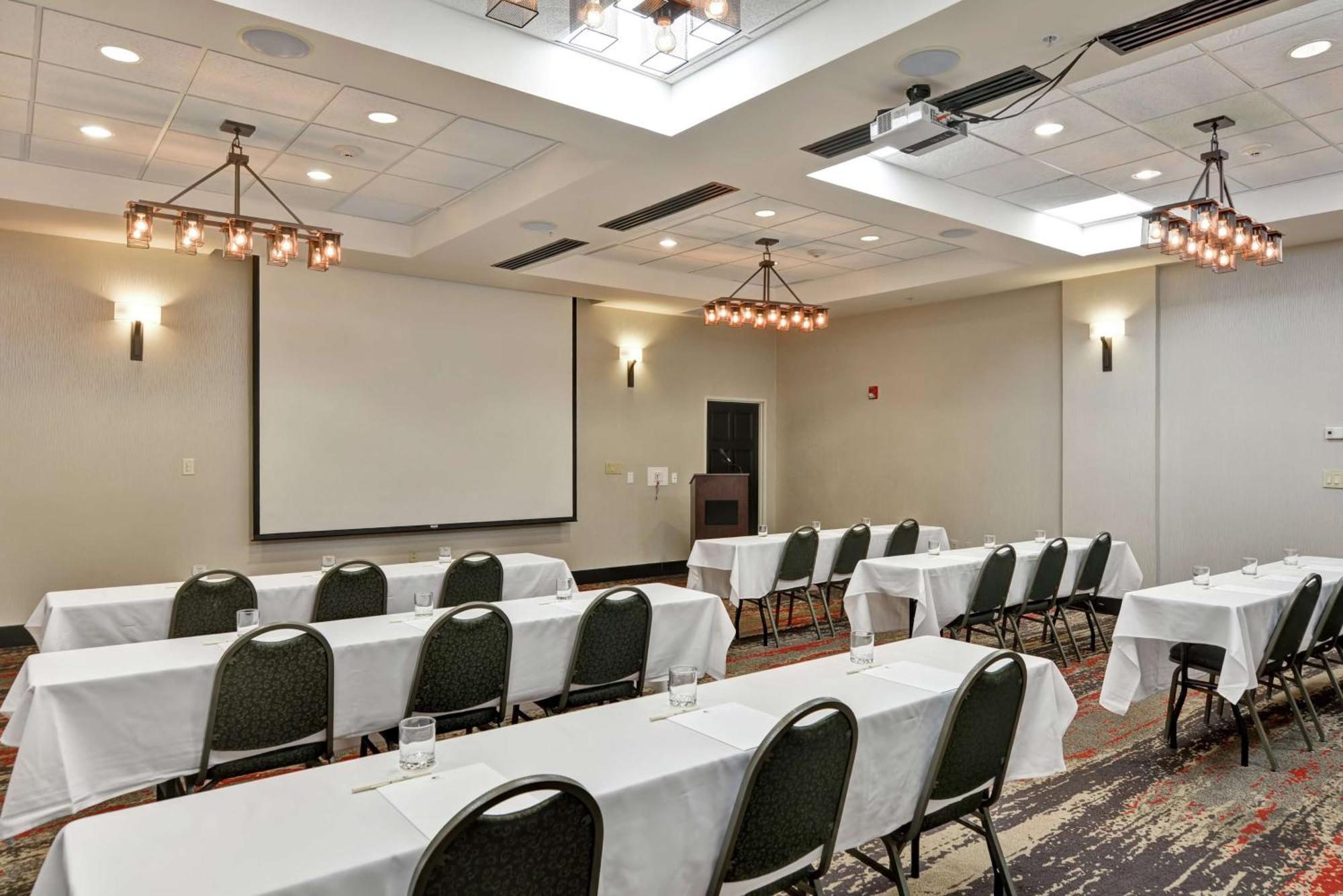 Doubletree By Hilton Hattiesburg, Ms Exterior photo